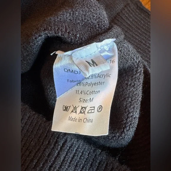 Black Boho Western Fringed Crewneck Sweater Medium - Picture 6 of 6